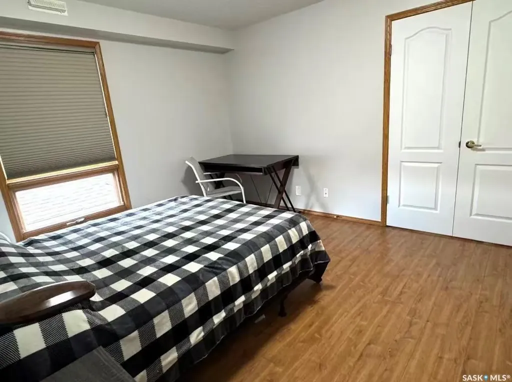 279 Hochelaga Street E Moose Jaw SK S6H 0N9