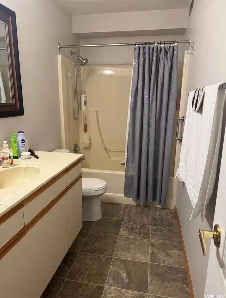 279 Hochelaga Street E Moose Jaw SK S6H 0N9