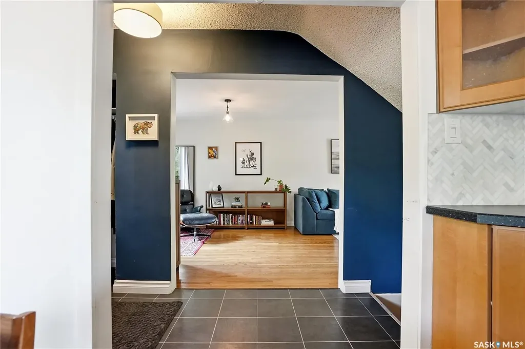 114 7th Street E Saskatoon SK S7H 0W8