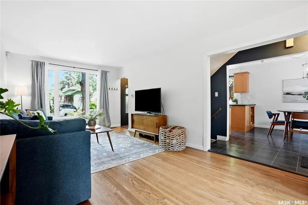 114 7th Street E Saskatoon SK S7H 0W8