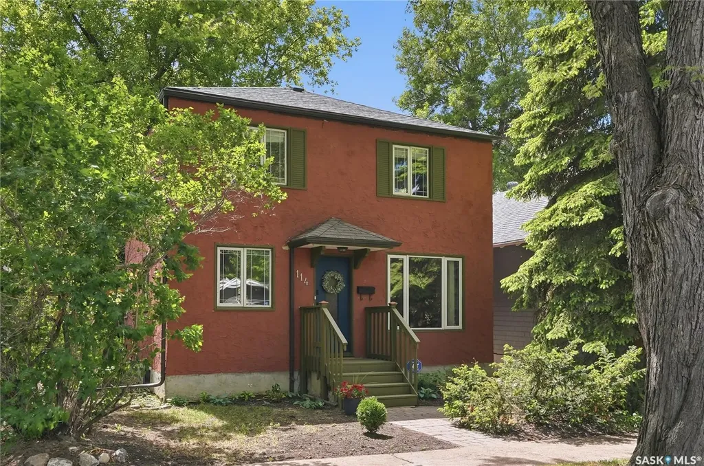114 7th Street E Saskatoon SK S7H 0W8