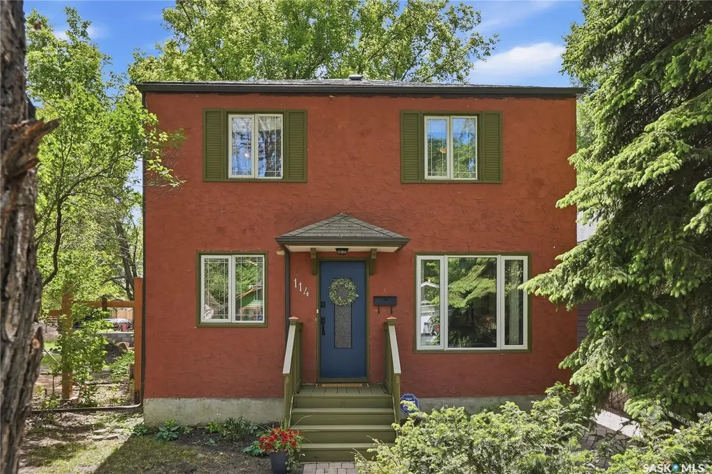 114 7th Street E Saskatoon SK S7H 0W8