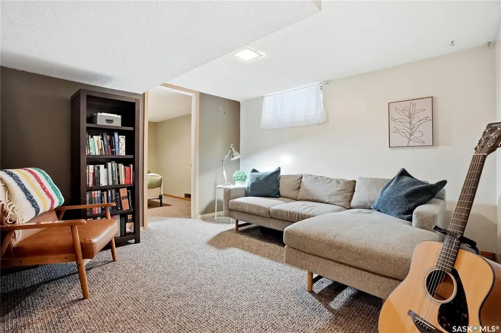 114 7th Street E Saskatoon SK S7H 0W8