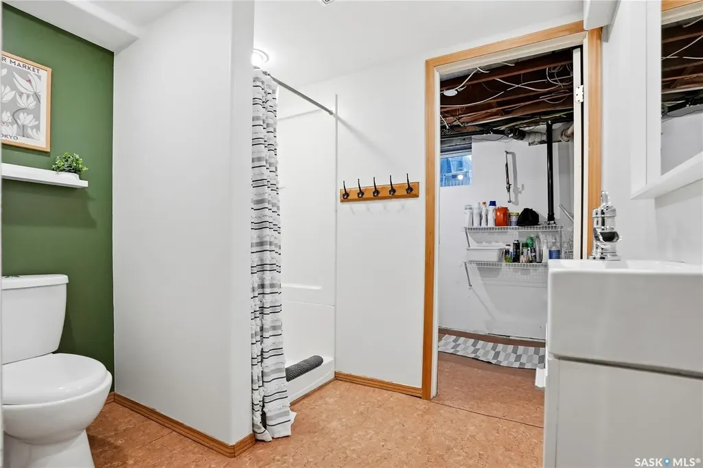 114 7th Street E Saskatoon SK S7H 0W8