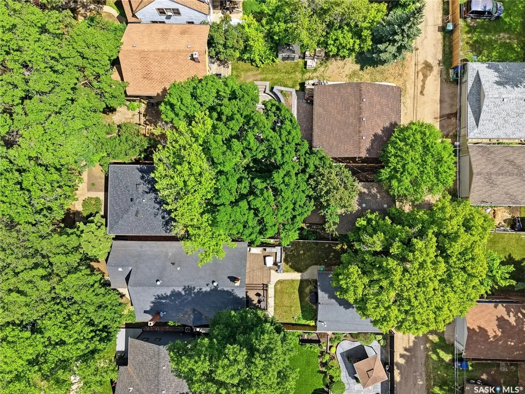 114 7th Street E Saskatoon SK S7H 0W8