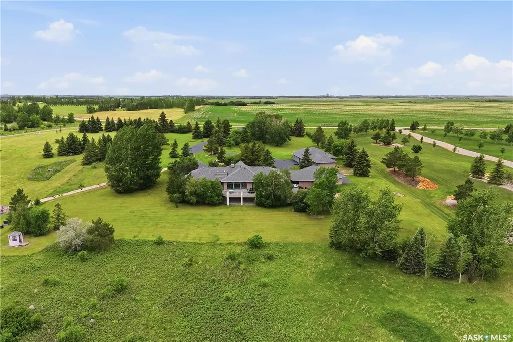 48 Cathedral Bluffs Road Corman Park Rm No. 344 SK S7P 1A3