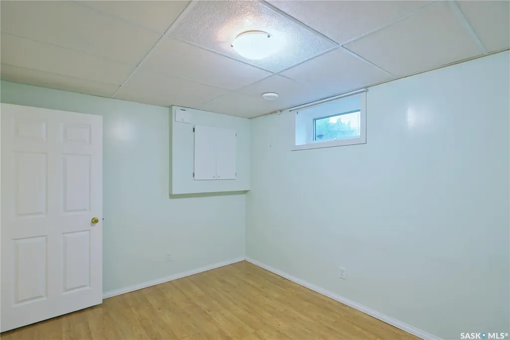 1037 Oxford Street E Moose Jaw SK S6H 7L4