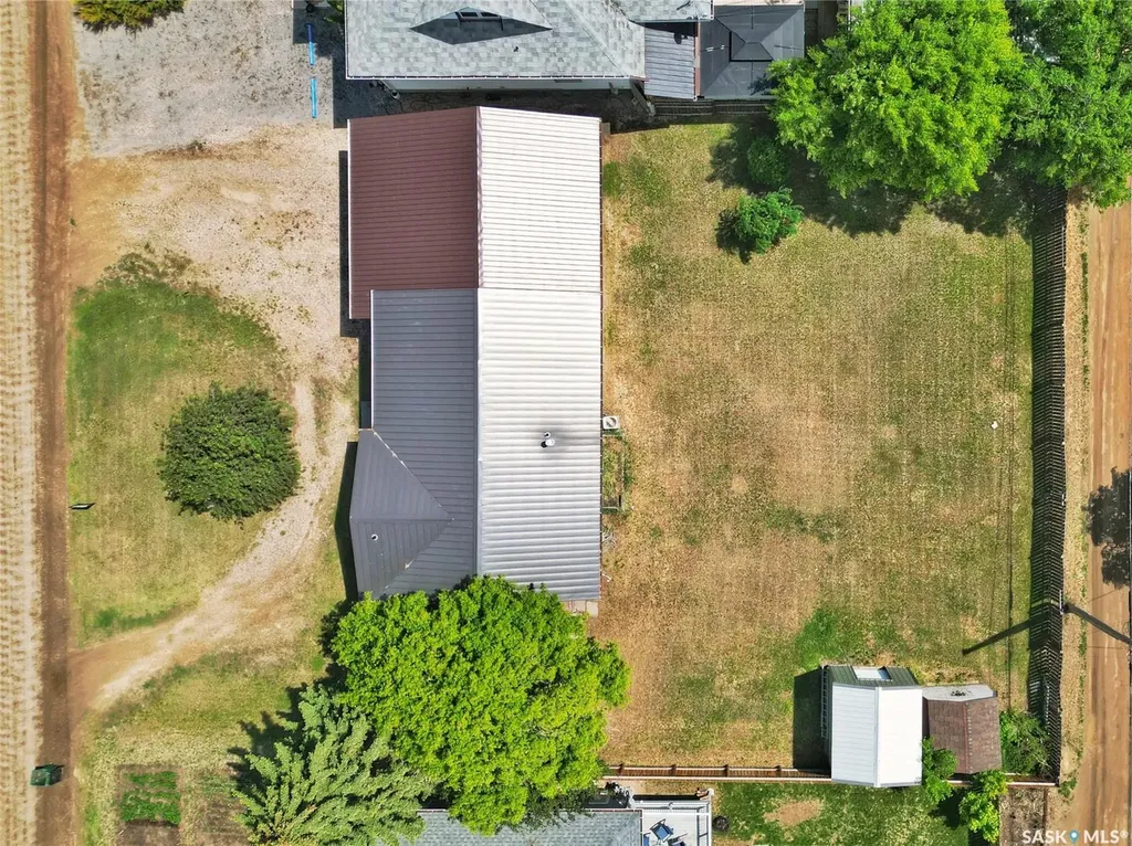 1037 Oxford Street E Moose Jaw SK S6H 7L4