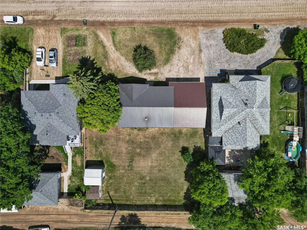 1037 Oxford Street E Moose Jaw SK S6H 7L4