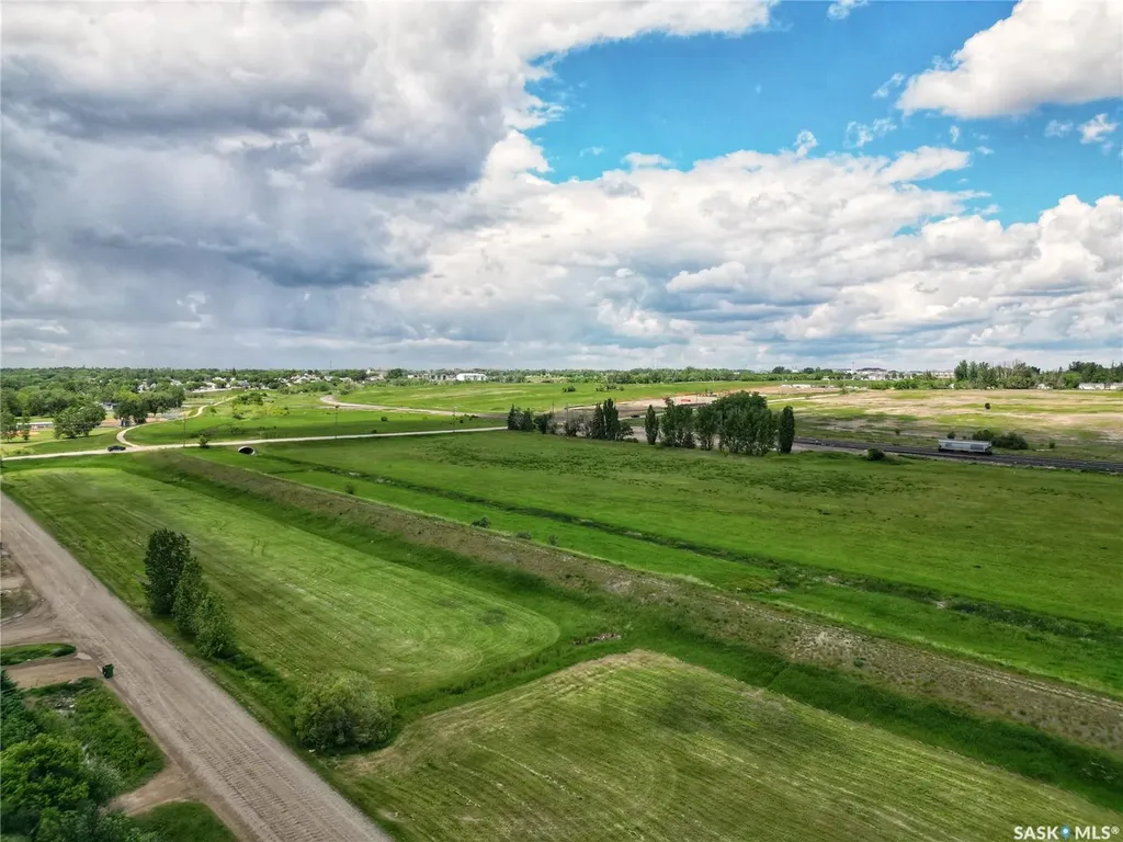 1037 Oxford Street E Moose Jaw SK S6H 7L4