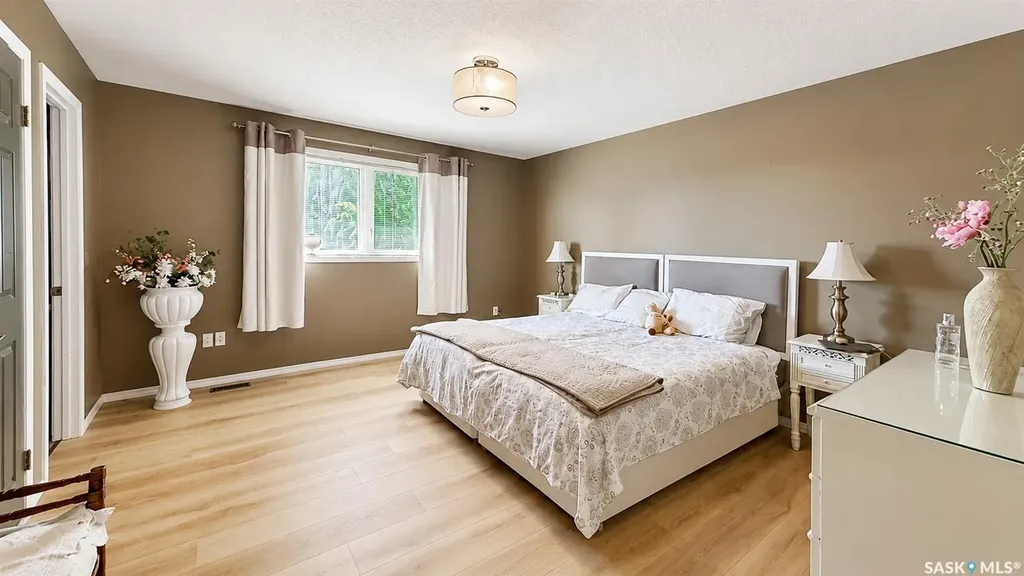 192 Janet Drive Battleford SK S0M 1X0