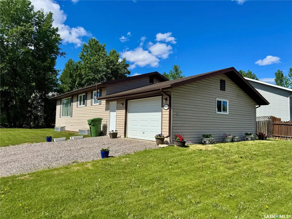 1504 Studer Street La Ronge SK S0J 1L0