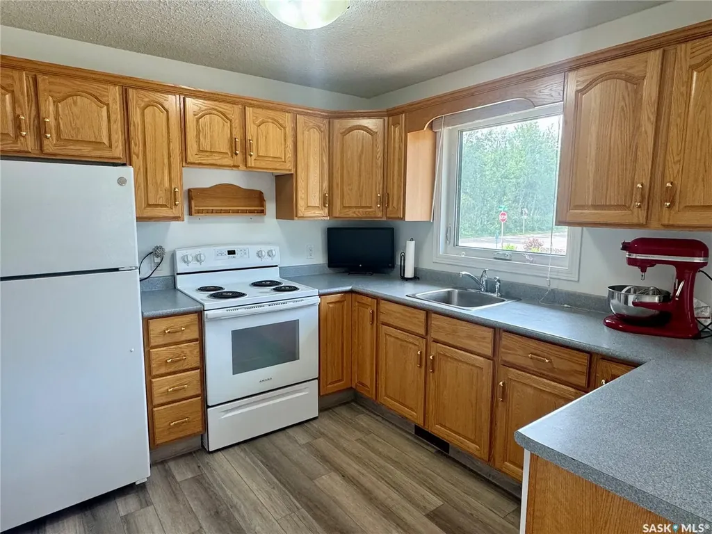 1504 Studer Street La Ronge SK S0J 1L0