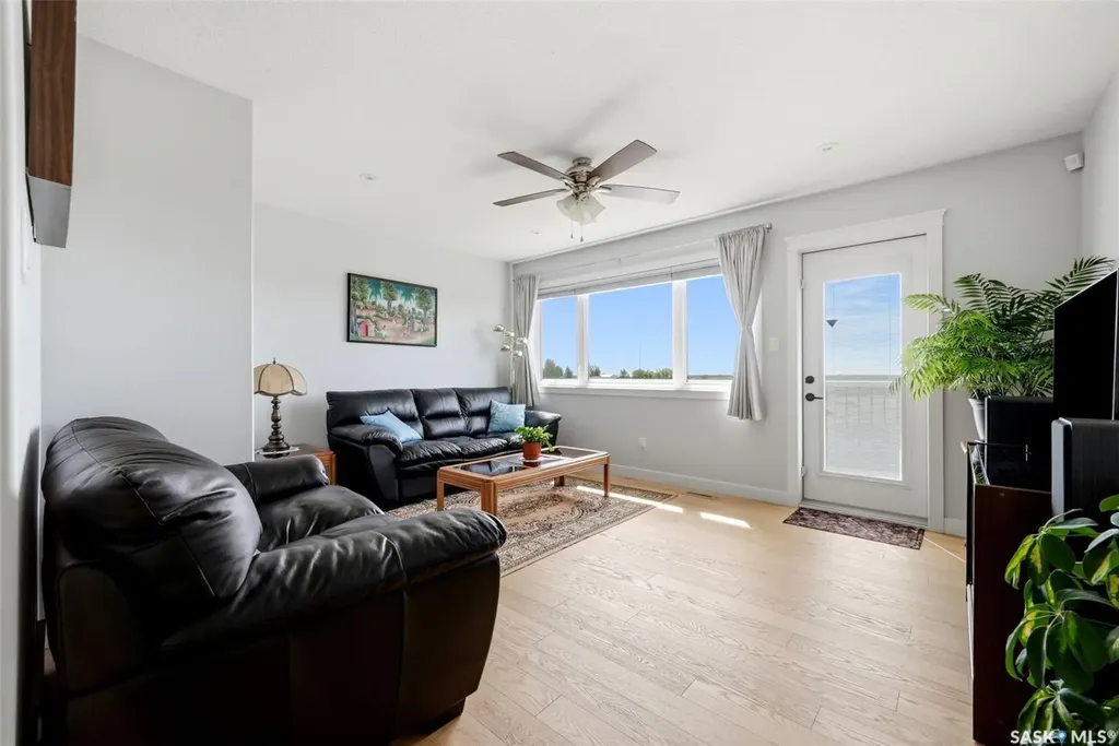 408 Hillside Drive Pilot Butte SK S0G 3Z0