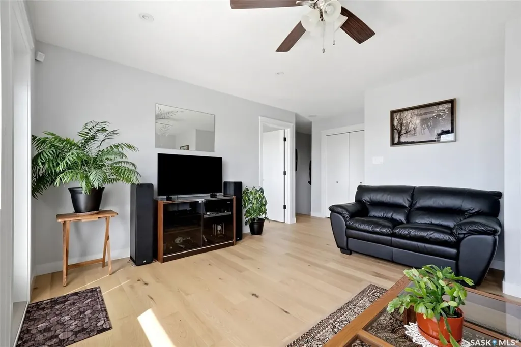 408 Hillside Drive Pilot Butte SK S0G 3Z0