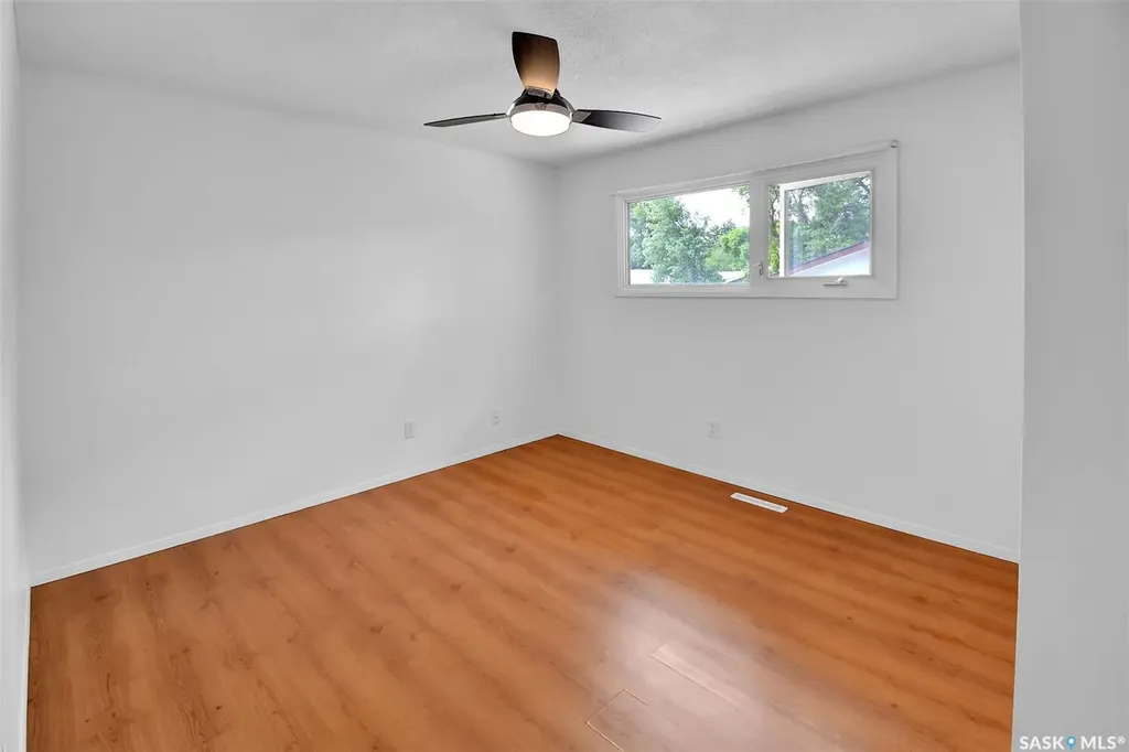 1882 Easthill Saskatoon SK S7J 3C3