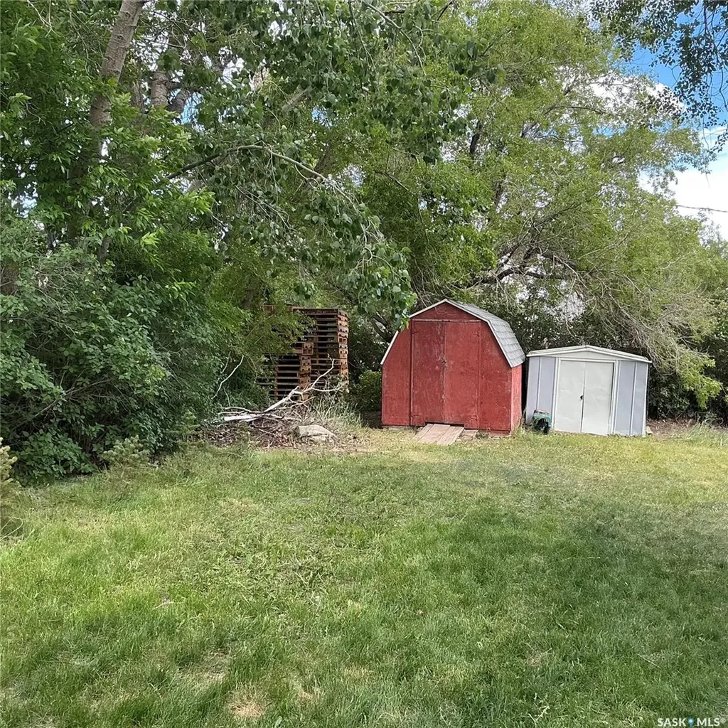 325 Centre Street Coronach SK S0H 0Z0