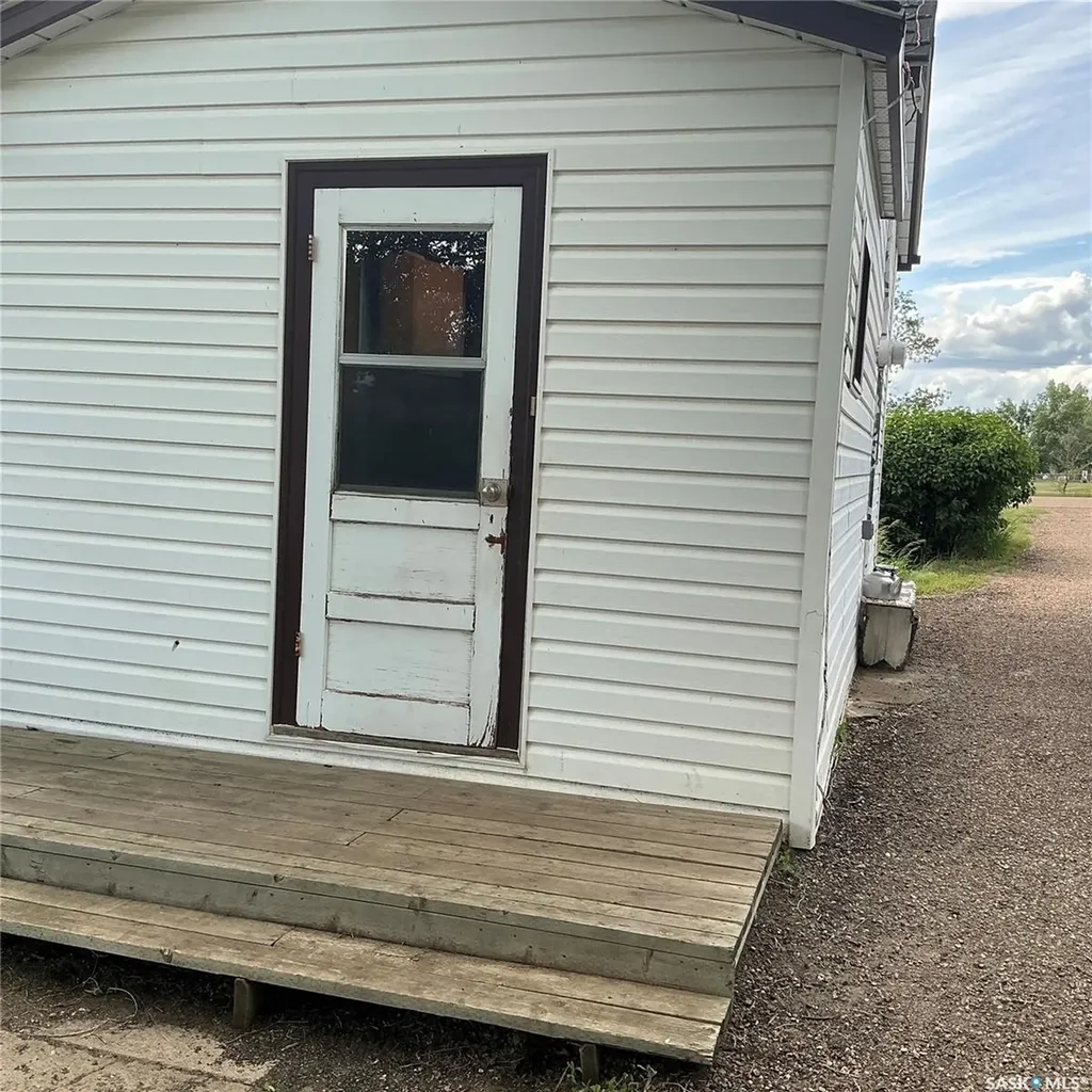 325 Centre Street Coronach SK S0H 0Z0