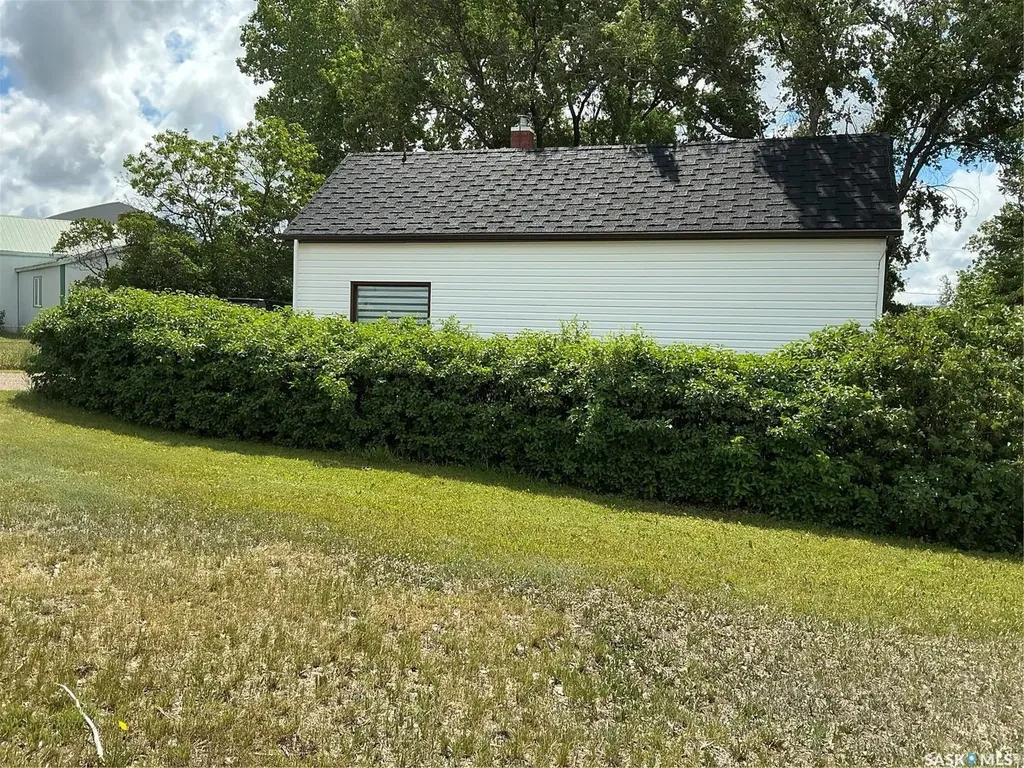 325 Centre Street Coronach SK S0H 0Z0