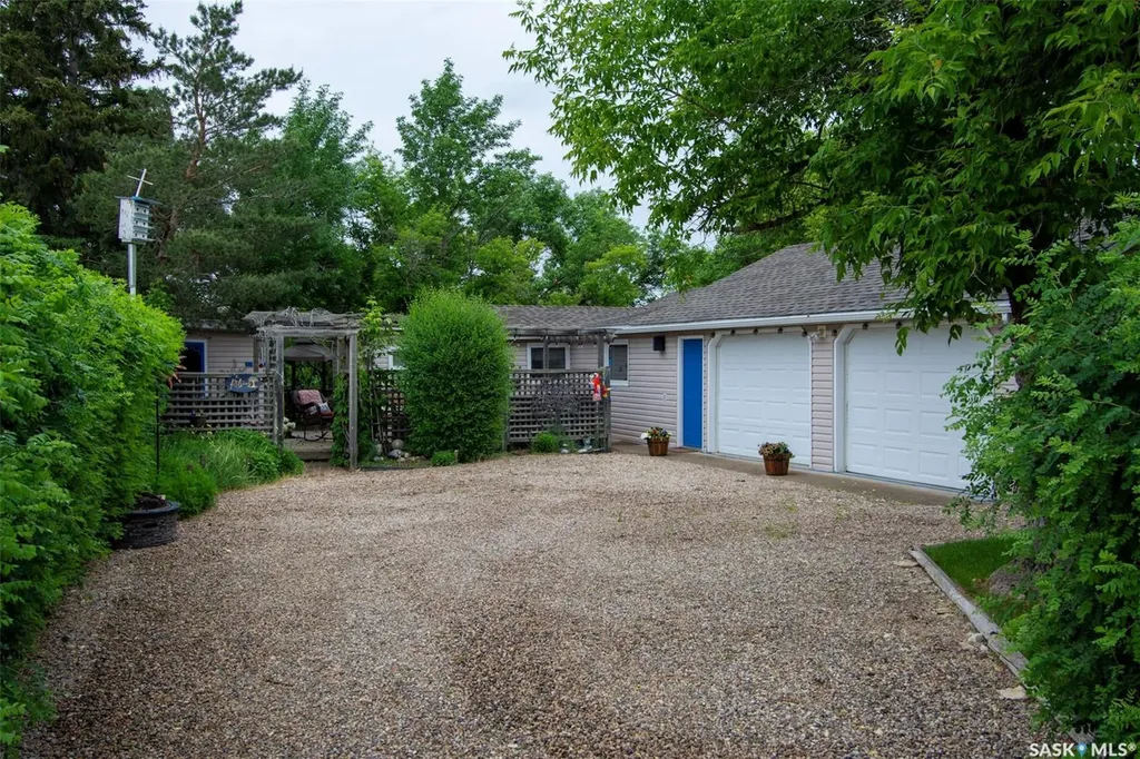 106 Nicoll Avenue Regina Beach SK S0G 4C0