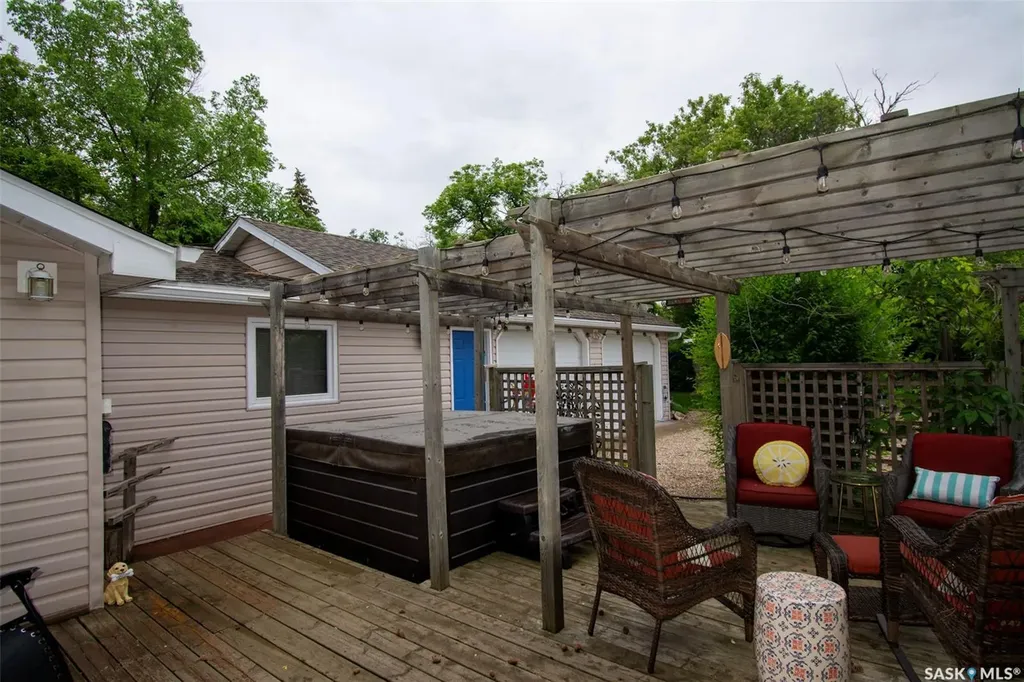 106 Nicoll Avenue Regina Beach SK S0G 4C0