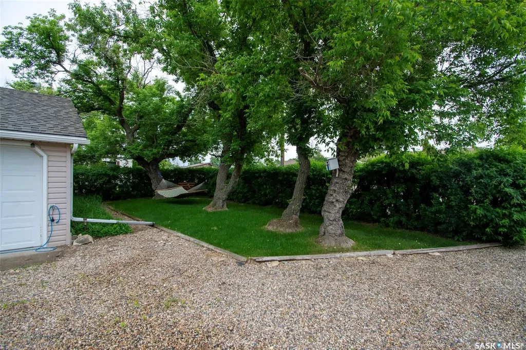 106 Nicoll Avenue Regina Beach SK S0G 4C0