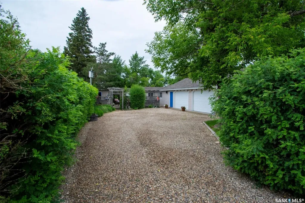 106 Nicoll Avenue Regina Beach SK S0G 4C0