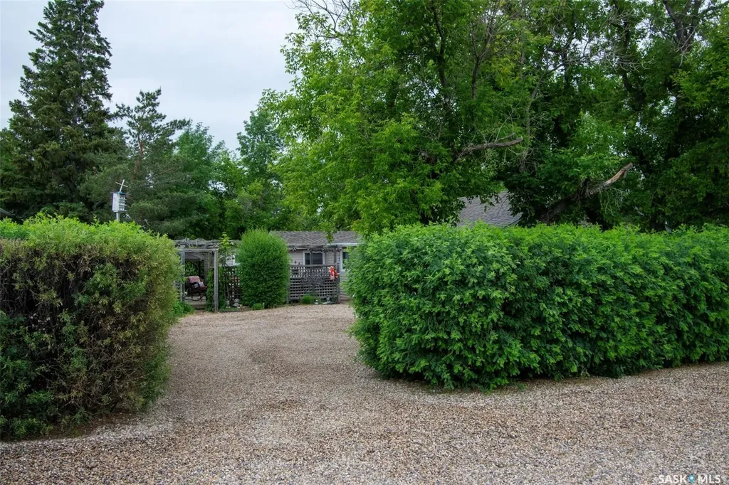 106 Nicoll Avenue Regina Beach SK S0G 4C0