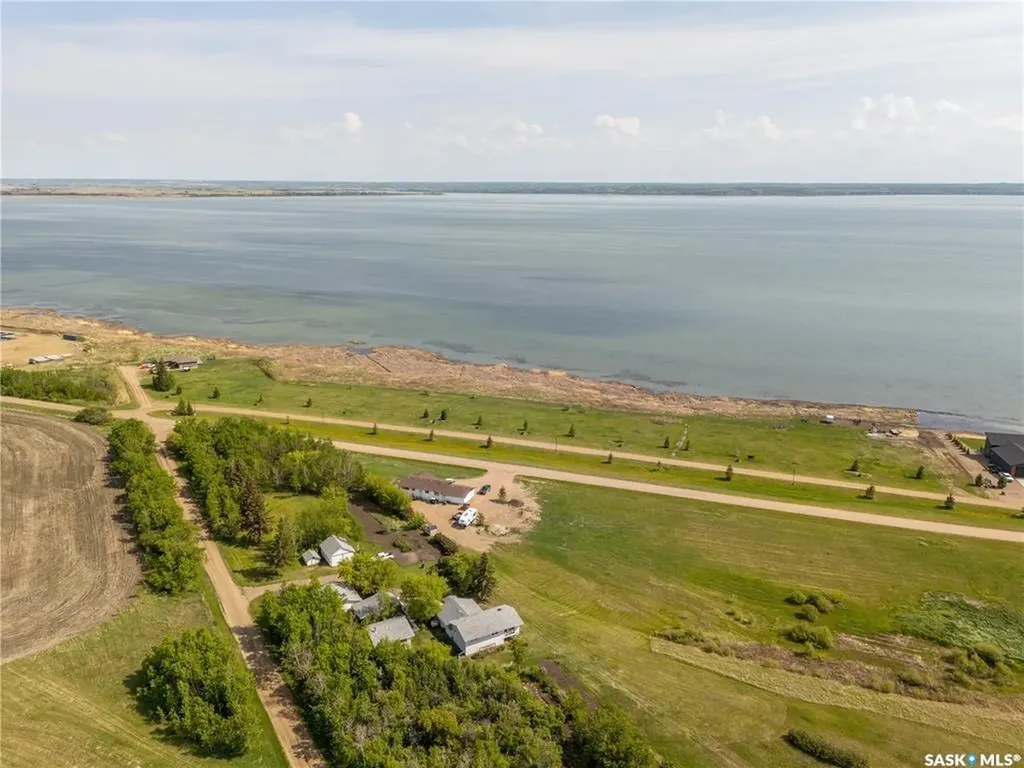 860 Lakeshore Drive Meota SK S0M 1X0
