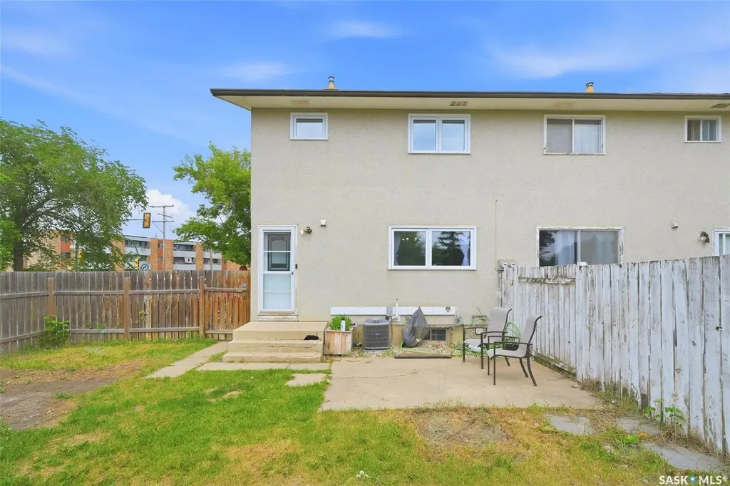 3009A 33rd Street W Saskatoon SK S7L 0X8