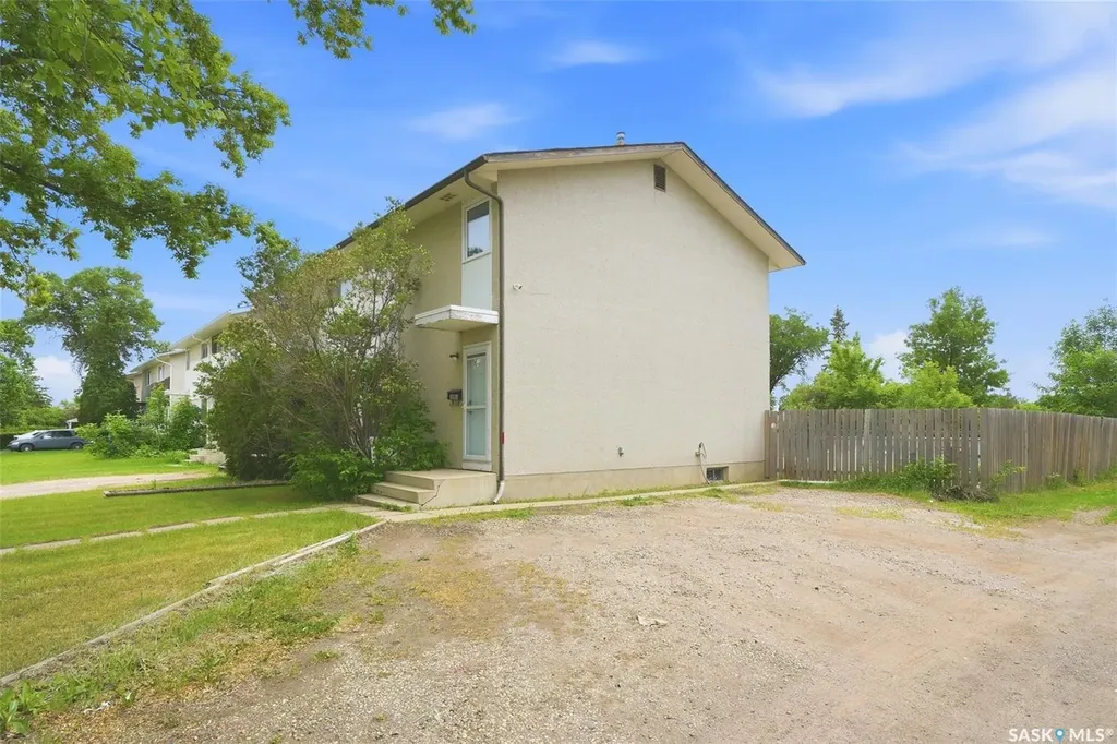 3009A 33rd Street W Saskatoon SK S7L 0X8