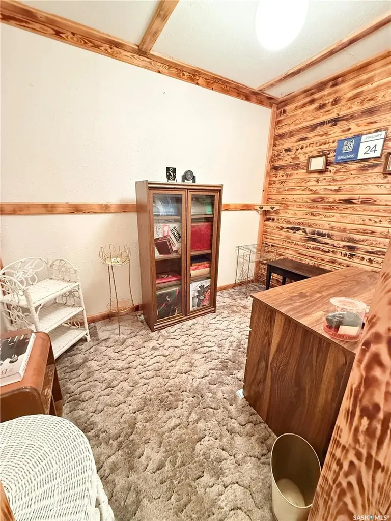 722 Washington Drive Weyburn SK S4H 3C8