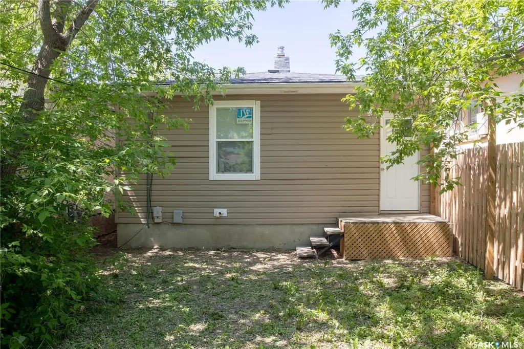 1175 Queen Street Regina SK S4T 4B3