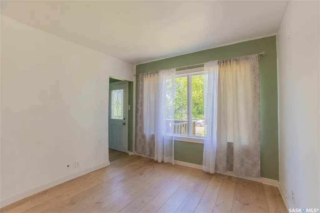 1175 Queen Street Regina SK S4T 4B3