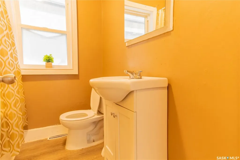 1175 Queen Street Regina SK S4T 4B3
