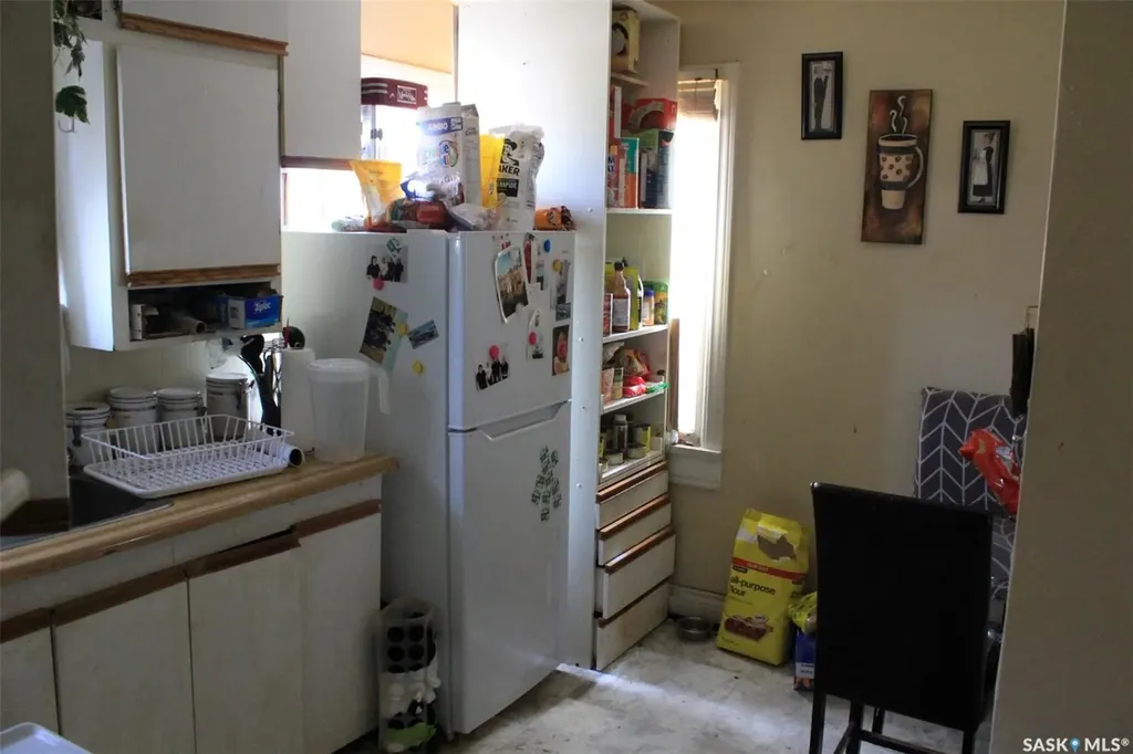 804 F Avenue N Saskatoon SK S7L 1W5
