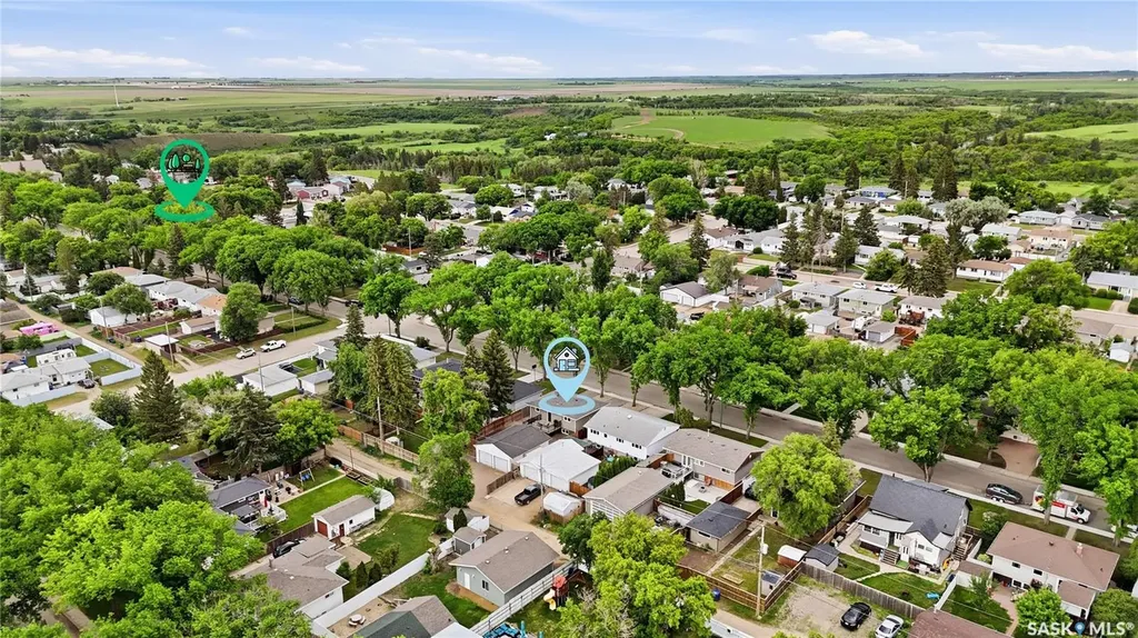 818 Grandview Street W Moose Jaw SK S6H 5L8