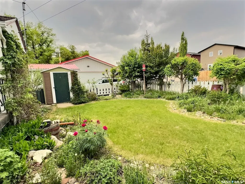 609 Henry Street Estevan SK S4A 2B7
