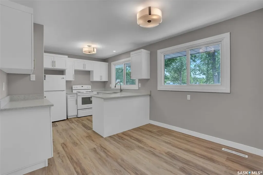 12 Birchwood Road Regina SK S4S 5N2