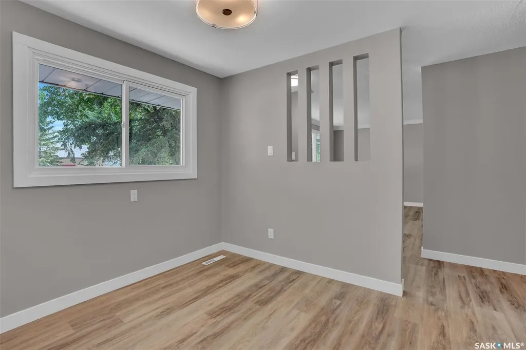 12 Birchwood Road Regina SK S4S 5N2