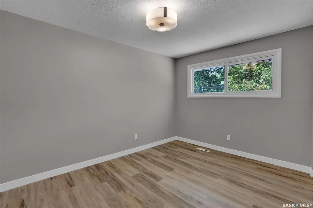 12 Birchwood Road Regina SK S4S 5N2