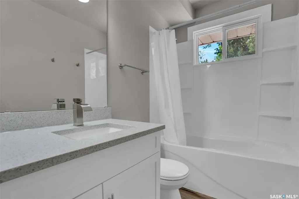 12 Birchwood Road Regina SK S4S 5N2
