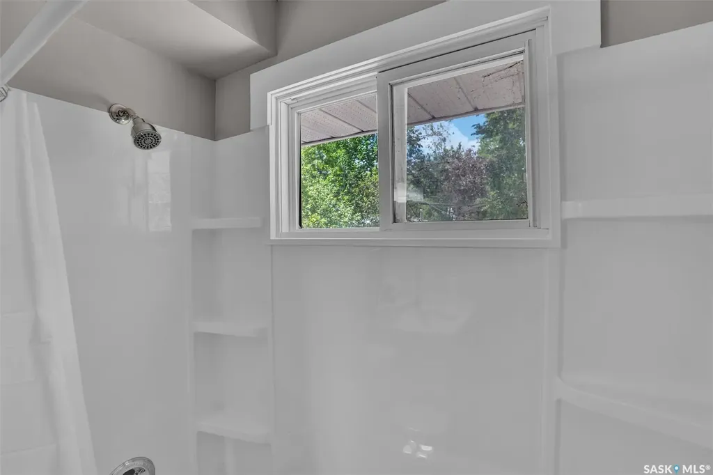 12 Birchwood Road Regina SK S4S 5N2