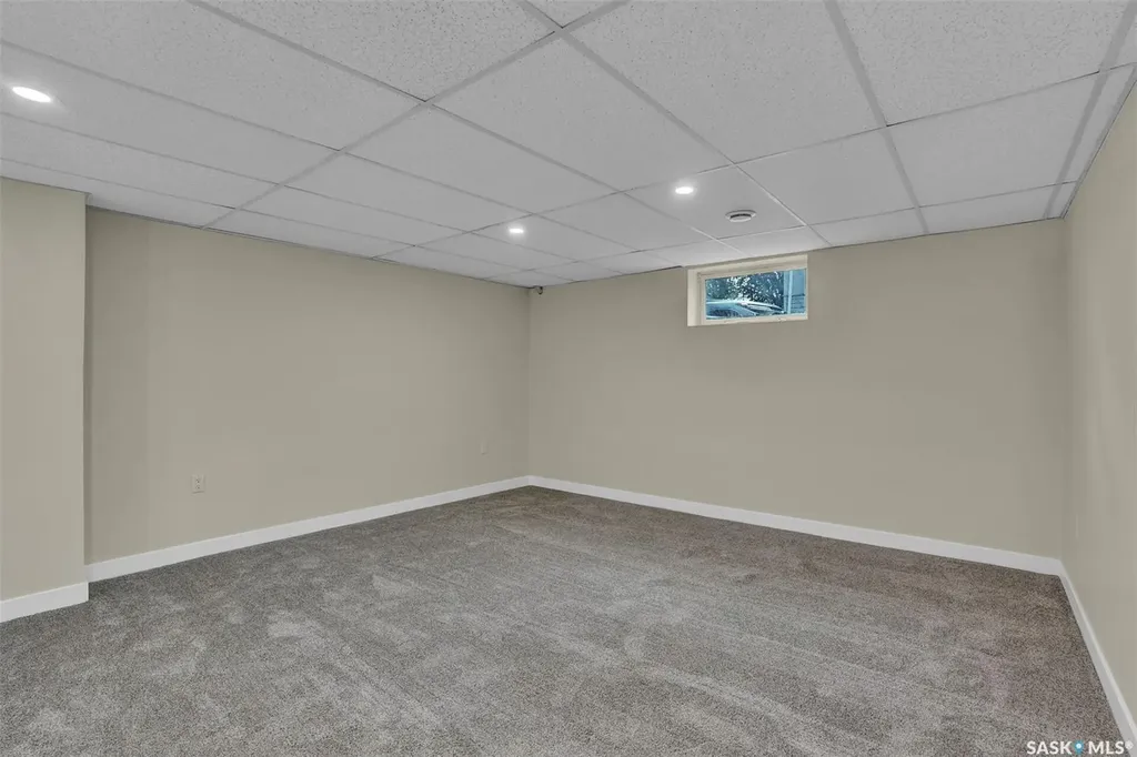 12 Birchwood Road Regina SK S4S 5N2