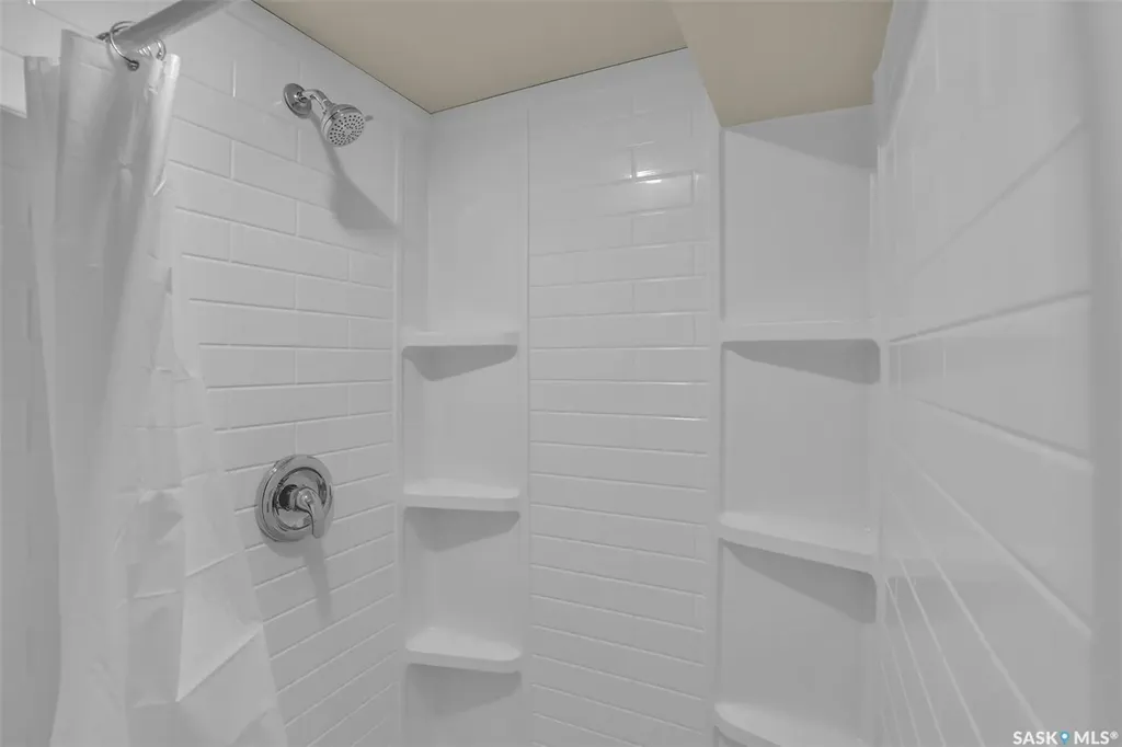 12 Birchwood Road Regina SK S4S 5N2