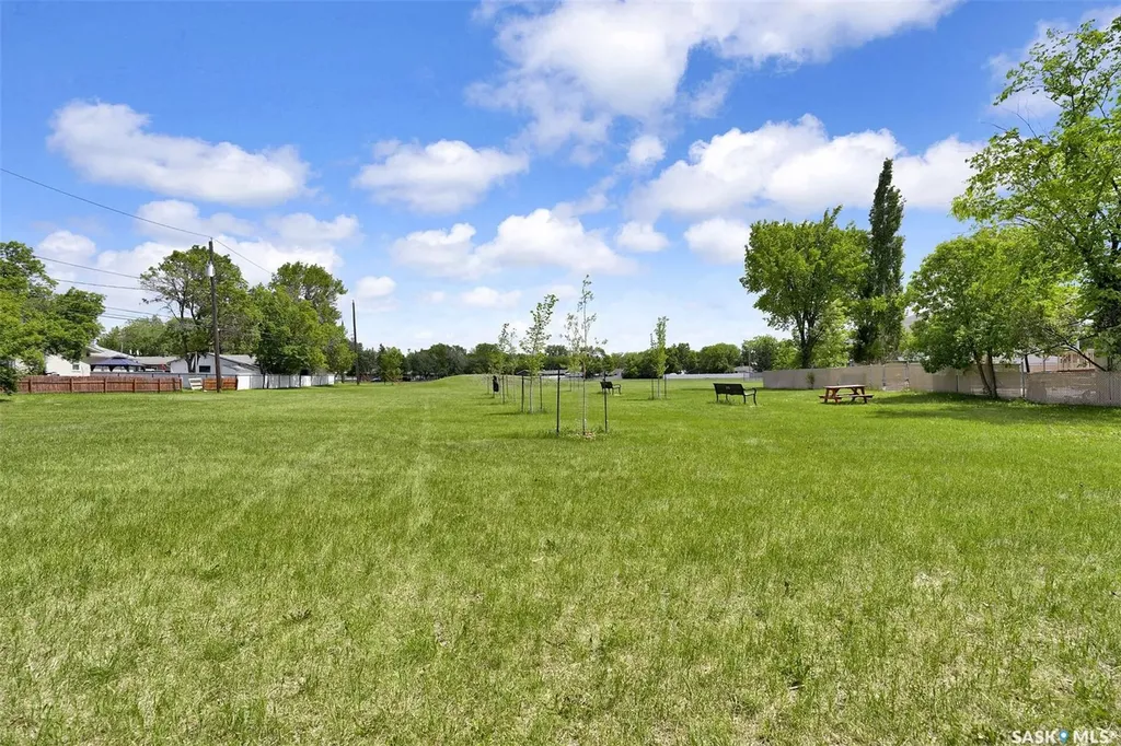 12 Birchwood Road Regina SK S4S 5N2