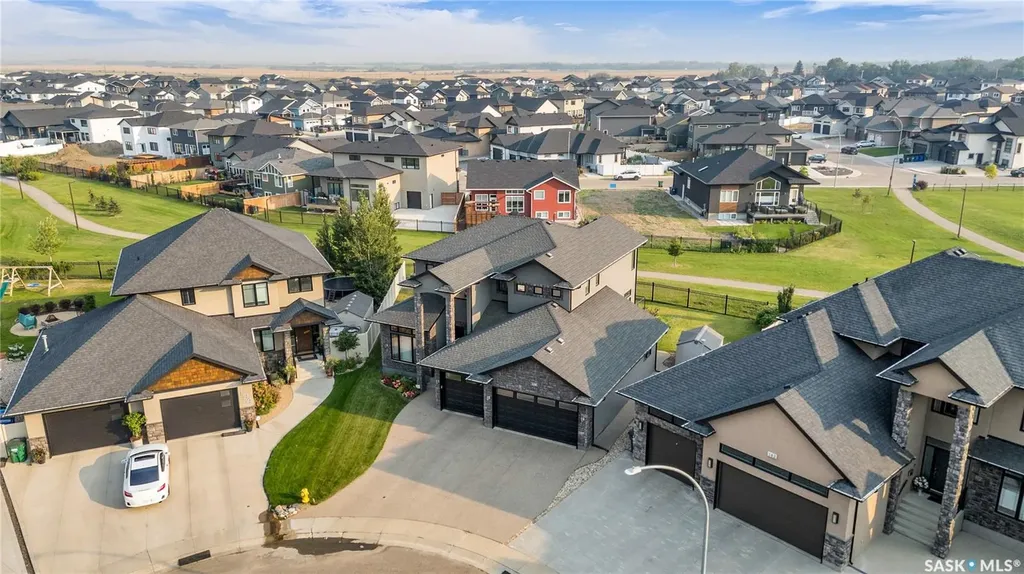 138 Flegel Court Saskatoon SK S7V 0B9