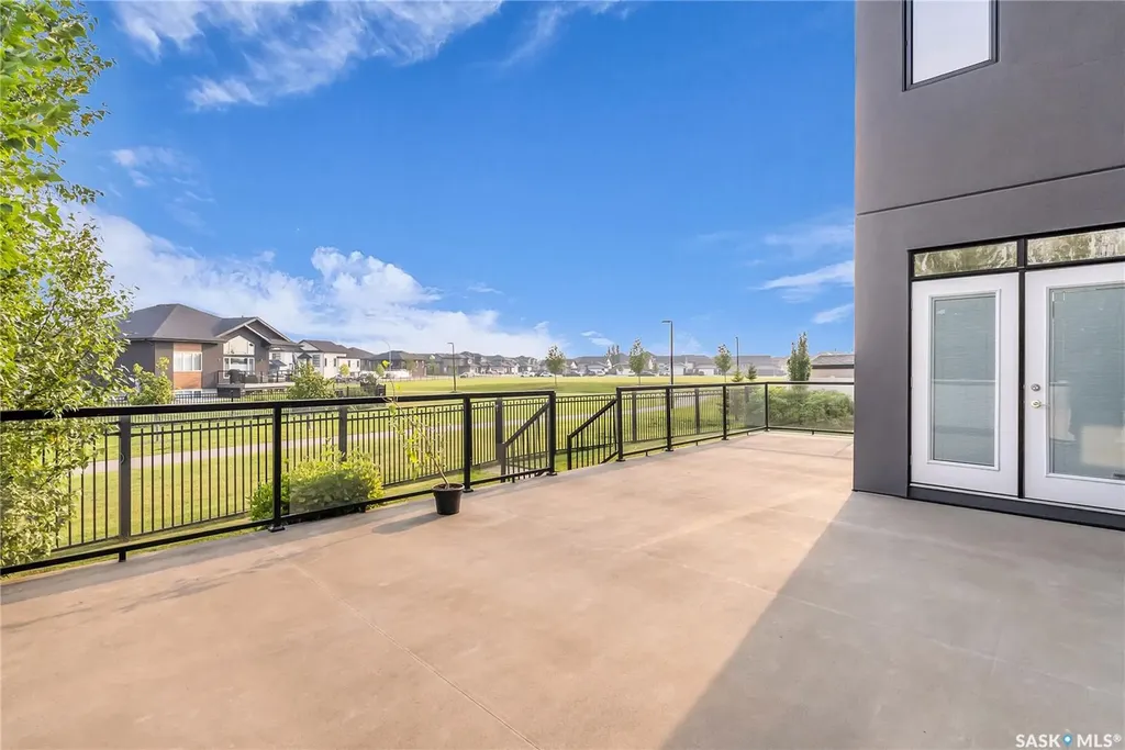 138 Flegel Court Saskatoon SK S7V 0B9