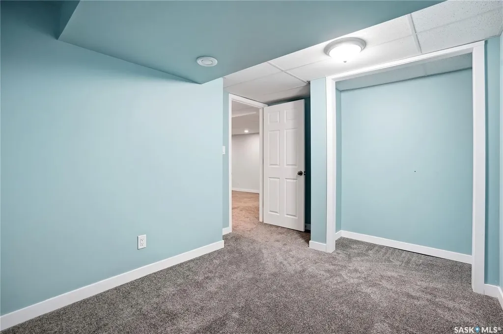 30 Straub Crescent Regina SK S4T 6S6