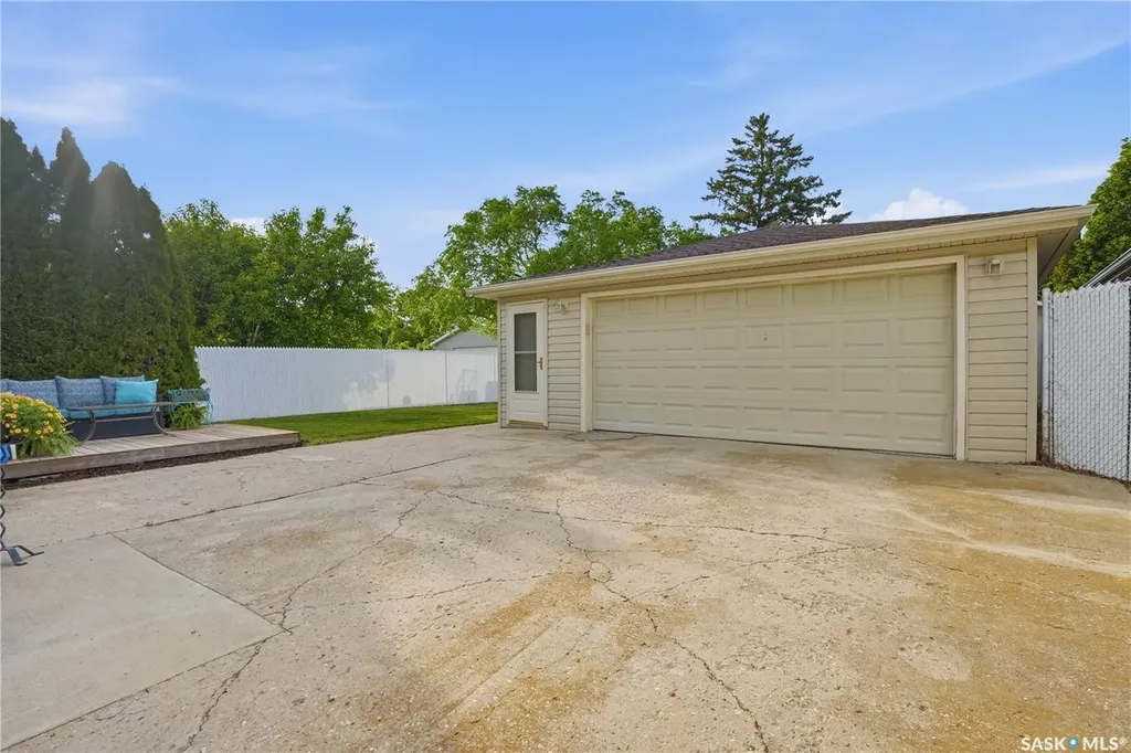 30 Straub Crescent Regina SK S4T 6S6